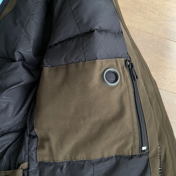 Aritzia TNA Golden Winter Jacket - Picture 9 of 13
